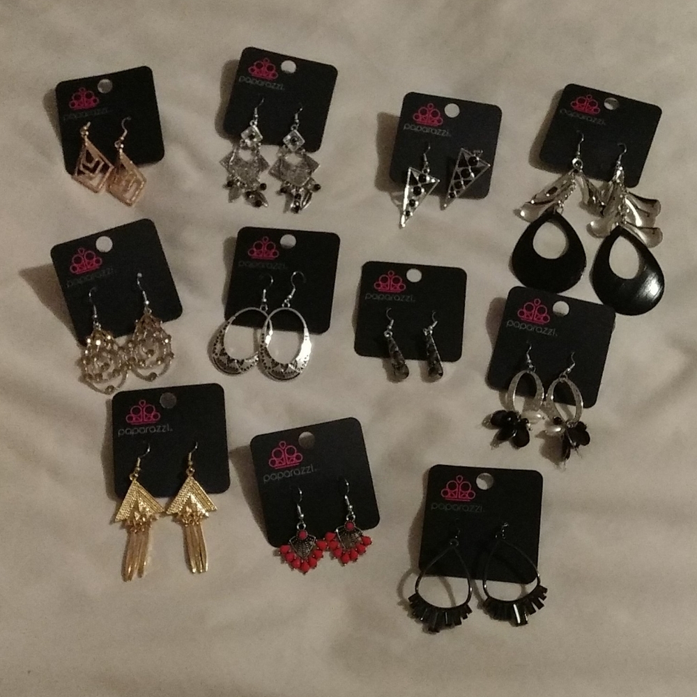 NWT 11 pairs of Paparazzi Earrings
